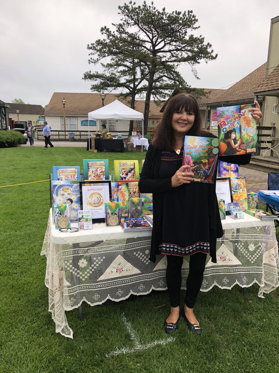 MRSDBOOKS's tweet photo. Please feel free to explore our simple services that provide good layout and design from cover to cover. https://t.co/U56yYs7HtL #authorsservices #authors #writers #ChildrensAuthors #selfpublishing #indieauthors https://t.co/bAZ7DulUmX