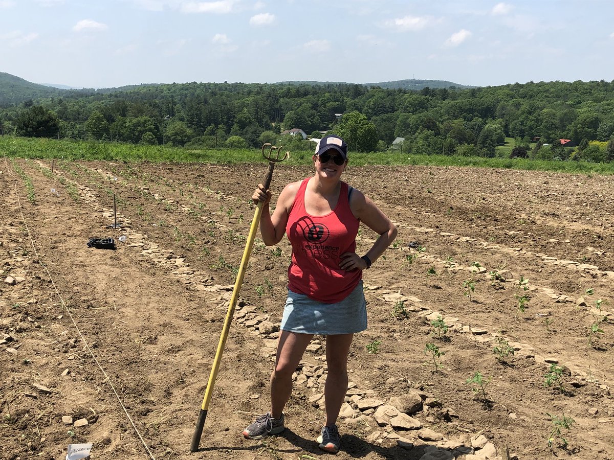 ClancyCHarrison's tweet photo. Breaking ground to fight hunger! #FoodDignity #RDchat #FARMU https://t.co/fHP3UWXhpR