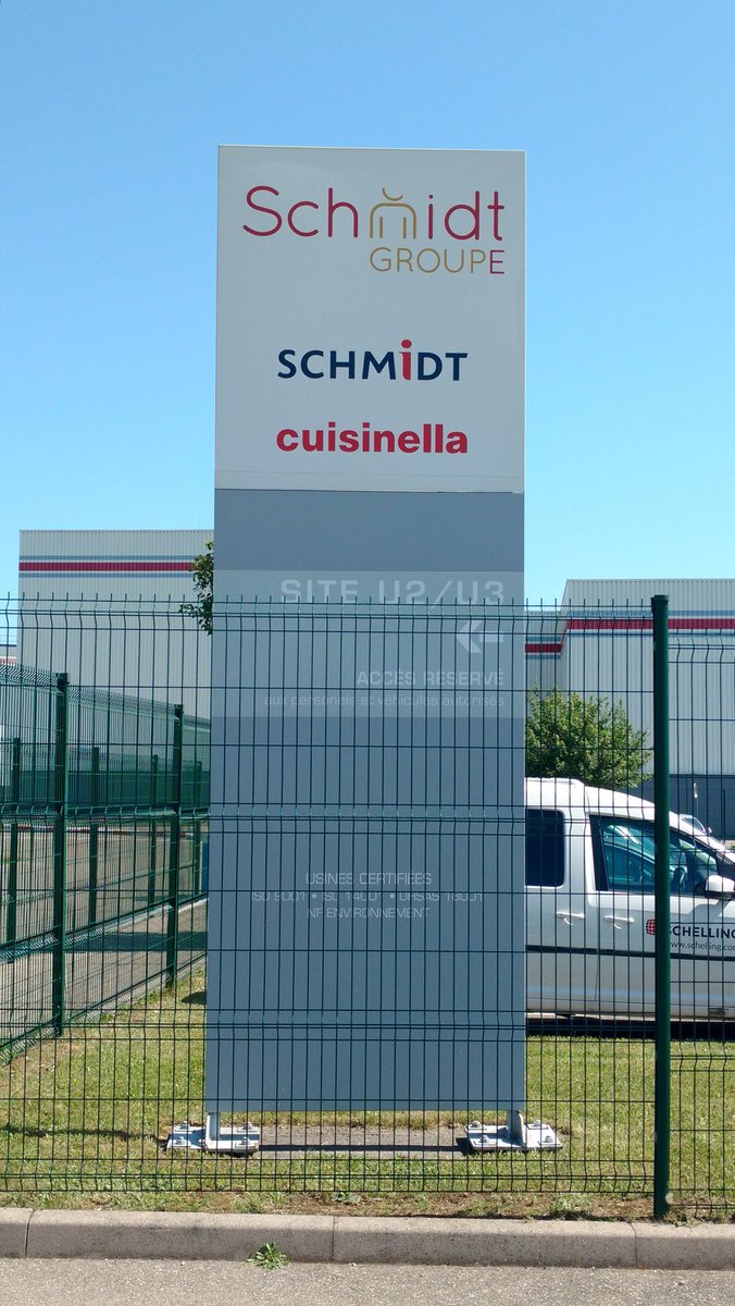 KM0_info's tweet photo. Le Club des Locomotives en visite chez @Schmidt_Groupe. On prépare de belles choses au sein de #KM0  @GroupeClemessy @ES_Strasbourg @SAUTER_SRF @socomec_group https://t.co/C6I29A14Xo