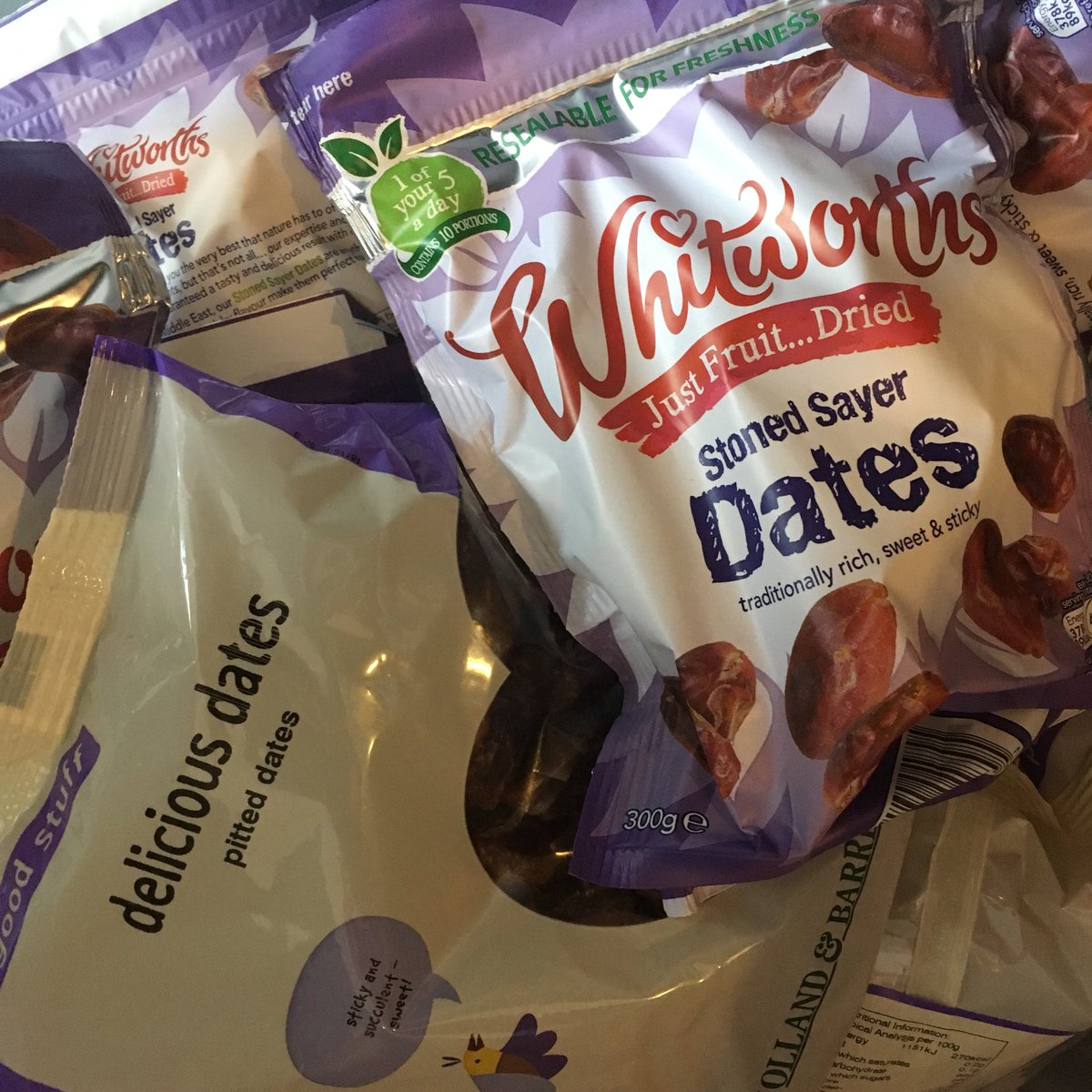 Swindon, a few of us will be volunteering with <a href="/RefugeeCKitchen/">Refugee Community Kitchen</a> in Calais for 9-10 June &amp; we need your dates! Can you donate a packet or two? Please leave them in the box at <a href="/DarkroomSN1/">Darkroom Espresso</a> by 7th June. Thanks and please RT!