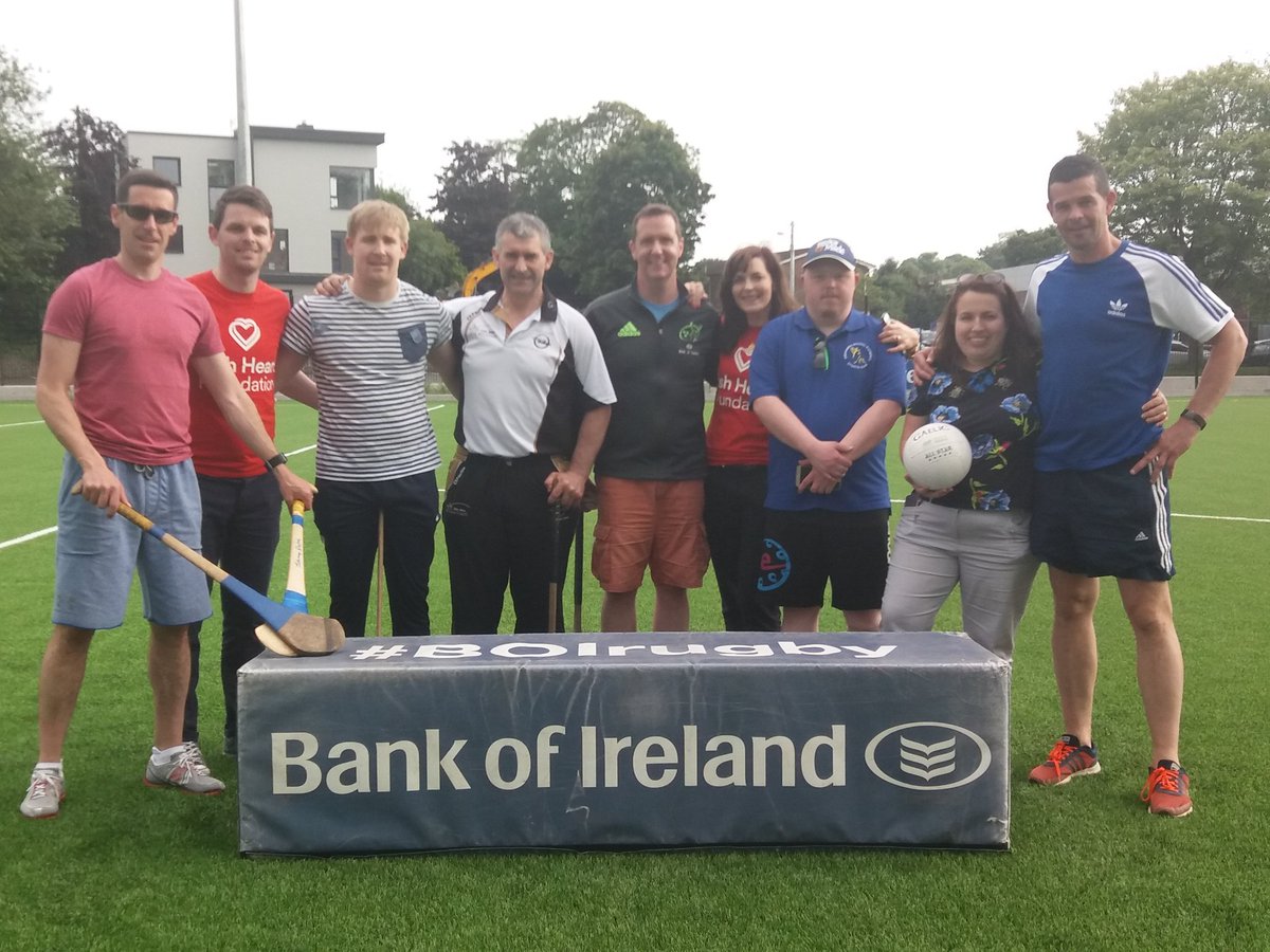 ShaneCurtin15's tweet photo. The coaches are ready for the #BOICork skills masterclasses as part of @bankofireland Family, Health and Sports Event in @PaircUiCha0imh https://t.co/LhPlu6oaLJ