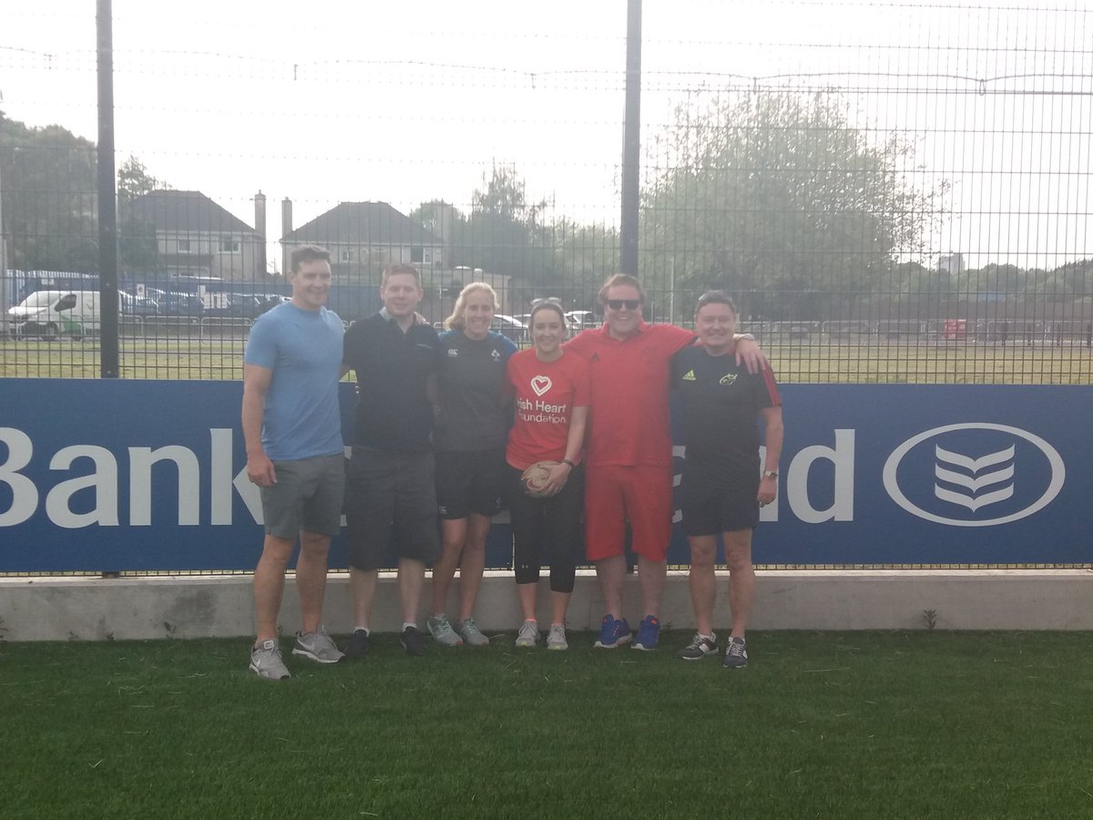 ShaneCurtin15's tweet photo. The coaches are ready for the #BOICork skills masterclasses as part of @bankofireland Family, Health and Sports Event in @PaircUiCha0imh https://t.co/LhPlu6oaLJ