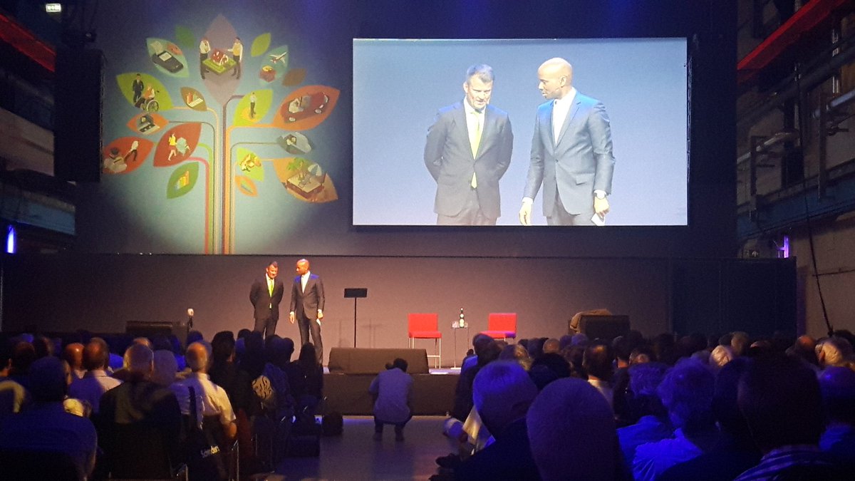 ronaldveerman's tweet photo. Goed beleggen? "Begin op tijd, weeg de risico's, beleg rustig en ga voor de lange termijn", aldus Binck Nederland-directeur Jeroen Sonsma tijdens de Personal Finance Day @FD_BNR_Events @Binck_NL #PFD2018 https://t.co/0lgTXcI1Qx