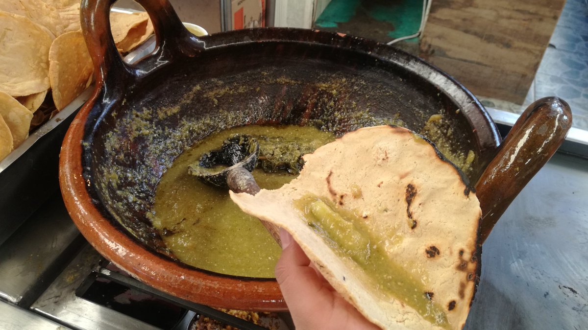 chepuii's tweet photo. Saludando a mis amigos y familia  del mercado acocota !!!
No podía faltar el taco directo de la cazuela !!!
#molitoverde #tortillademano
#feliz https://t.co/CBdkjTShOF