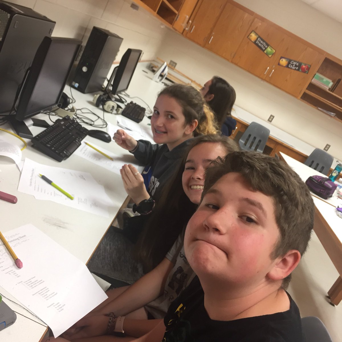 JLSMSFACS's tweet photo. Cupcake wars - planning business cards, researching recipes and using at least one of the secret ingredients https://t.co/oEX6IdK1nk