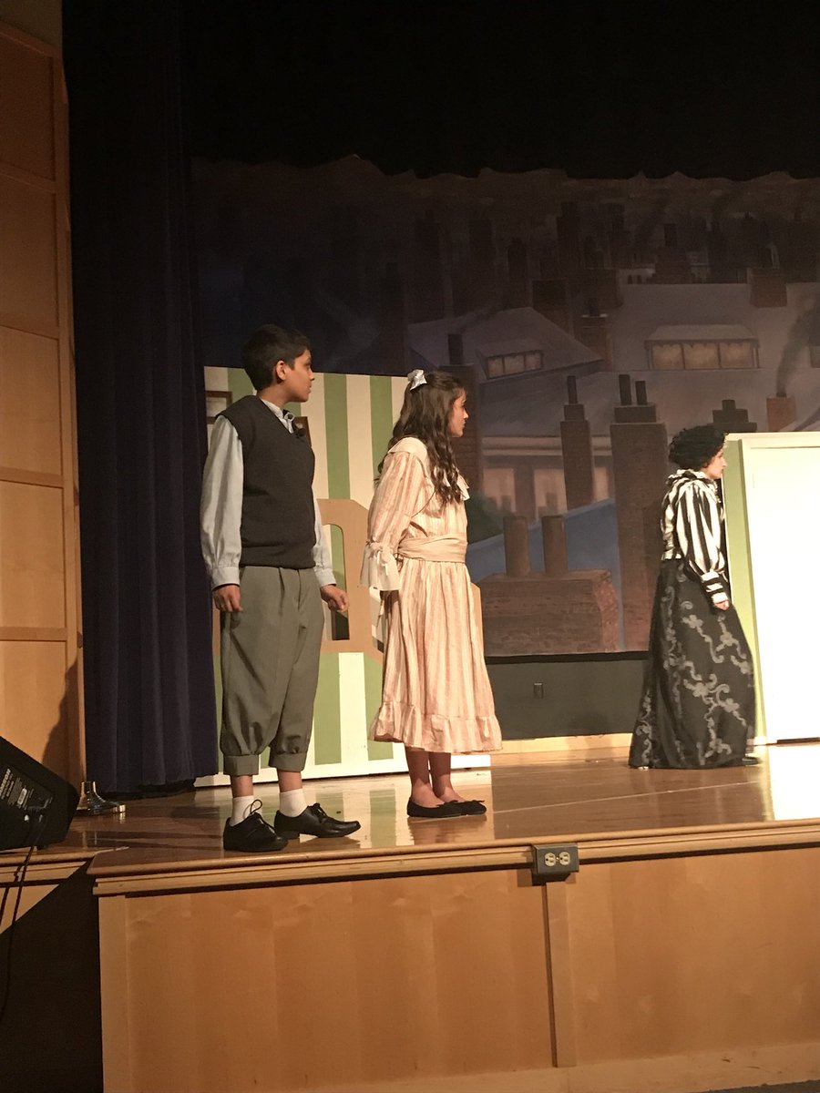 MsScilingoNPS's tweet image. Another truly outstanding performance from the NMS Drama Club! To @MrBeardNMS @MrsHolickerNMS @MrCummingsNMS and all of NMS Drama - you guys totally knocked it out of the park, and the entire school is so proud!! #NMSLancerLEAD #MaryPoppins