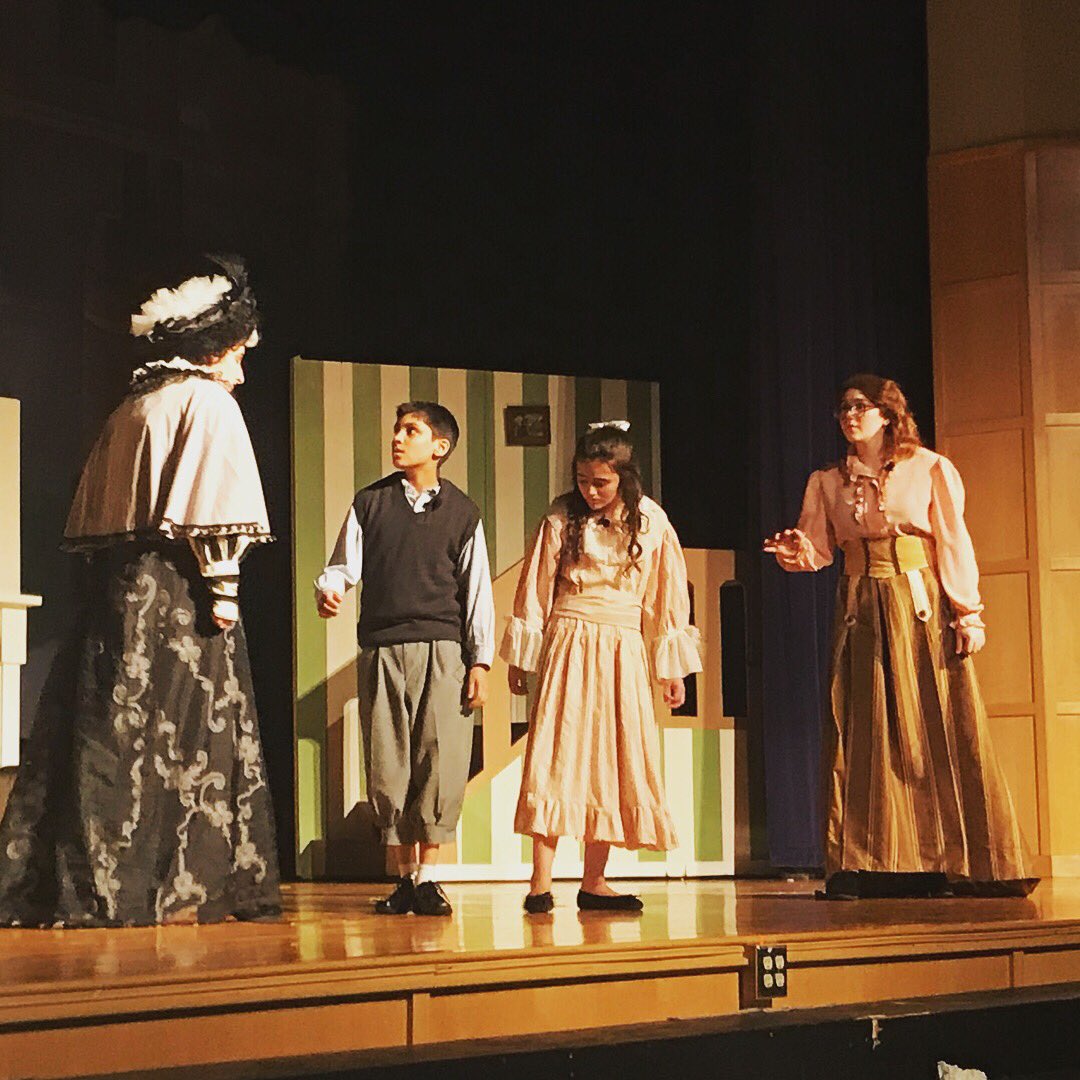MsScilingoNPS's tweet image. Another truly outstanding performance from the NMS Drama Club! To @MrBeardNMS @MrsHolickerNMS @MrCummingsNMS and all of NMS Drama - you guys totally knocked it out of the park, and the entire school is so proud!! #NMSLancerLEAD #MaryPoppins