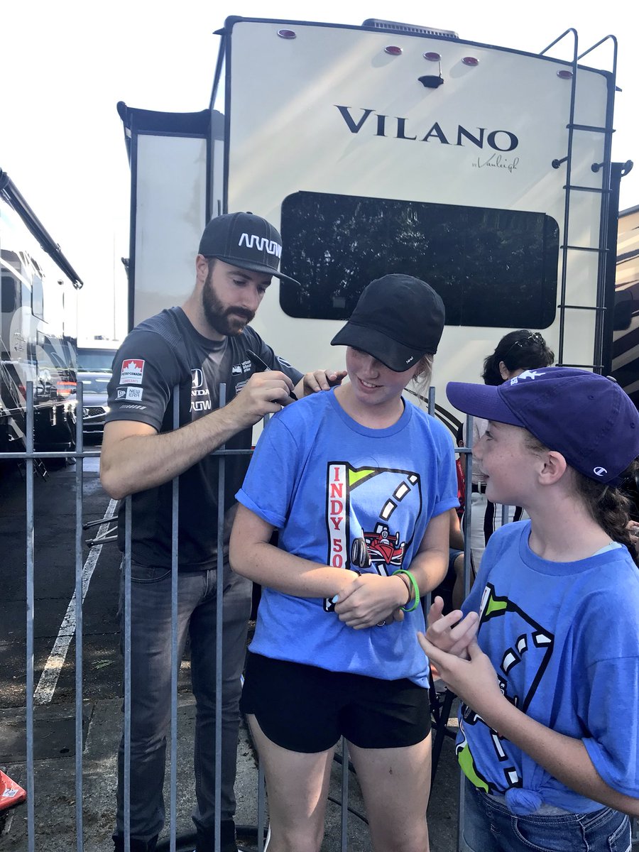 HarperDelaney's tweet photo. Was a good day #Indy500 @Hinchtown https://t.co/VGBkAk7Lp9