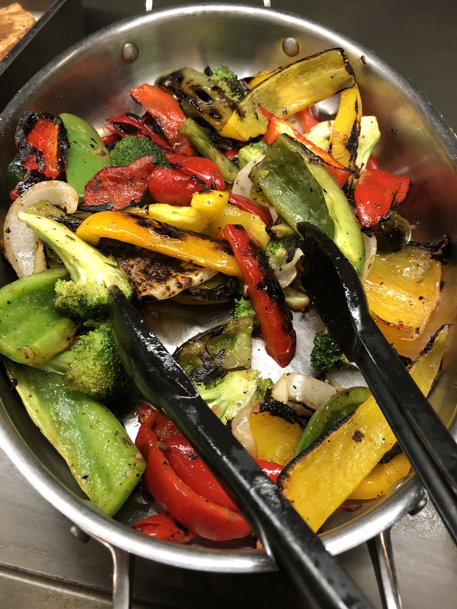 creativedining's tweet photo. We believe dining should build community. It is much more than eating a meal: it’s a social hub, it fosters culture, it brings people together and allows them to engage in their community. #cdsbecreative #community https://t.co/EUtyChr7yl