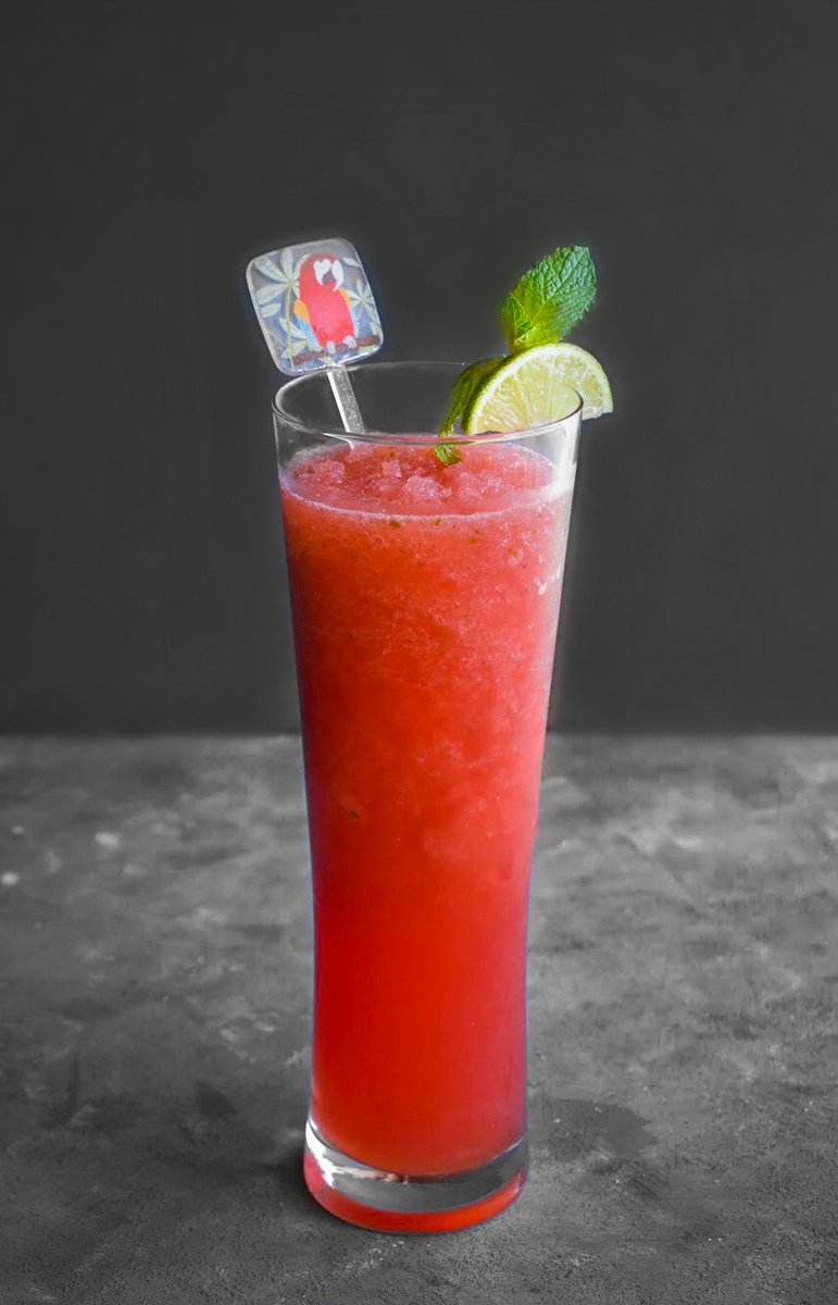 EasyCookin2012's tweet photo. Watermelon Cucumber Detox - Powerful Detox that fills you with energy &amp; nutrients ---> https://t.co/Sl9zTIyDTW - #watermelon #detox #foodies #WednesdayWisdom #YUM https://t.co/J9LOFuQFiq