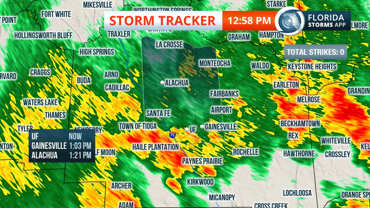 UFWeather's tweet photo. Heavy downpours in #HailePlantation #PaynesPraire approaching #Gainesville #UF and #Alachua. https://t.co/QIe4OUknju