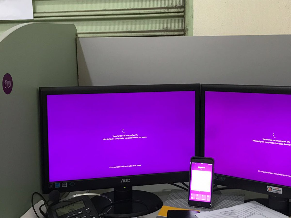 RGdeSouza's tweet photo. @nubank apesar da bagunça, esta tudo roxo aqui hahahaha https://t.co/KSKl6eoxRd
