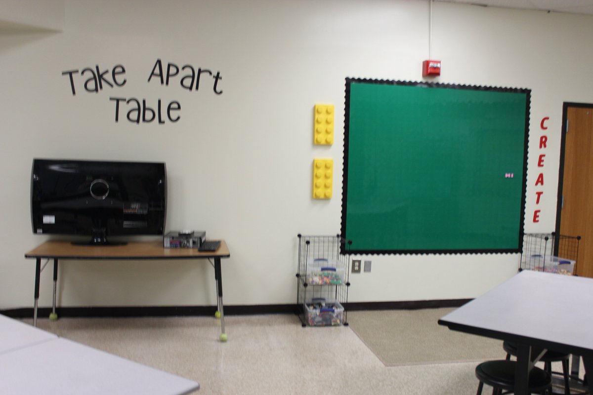 cbcoker714's tweet photo. So excited for the opening of our MakerSpace at SRI! https://t.co/WwjFXKFMpy