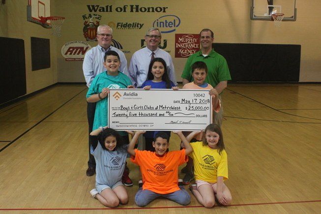BGCMetroWest1's tweet photo. #HudsonWednesday A big thank you to @AvidiaBank for your support of our after-school and summer camp programs! Generous donors like you allow us to continue serving youth and teens in our community every day. #BGCMW #PositivePlace #GreatFutures #ThankYou #GiveBack https://t.co/RabfgzKRJR