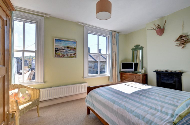 originalcotts's tweet photo. A beautiful cottage nestled in the quaint seaside town of Beaumaris, The Nook is a delightful retreat on the Welsh Isle of Anglesey, and our #CottageOfTheWeek. Cosy, coast-inspired and canine-friendly. Find out more about this relaxing den in Wales today. https://t.co/Ke0HesbFDt https://t.co/UQ4wnjkQCc