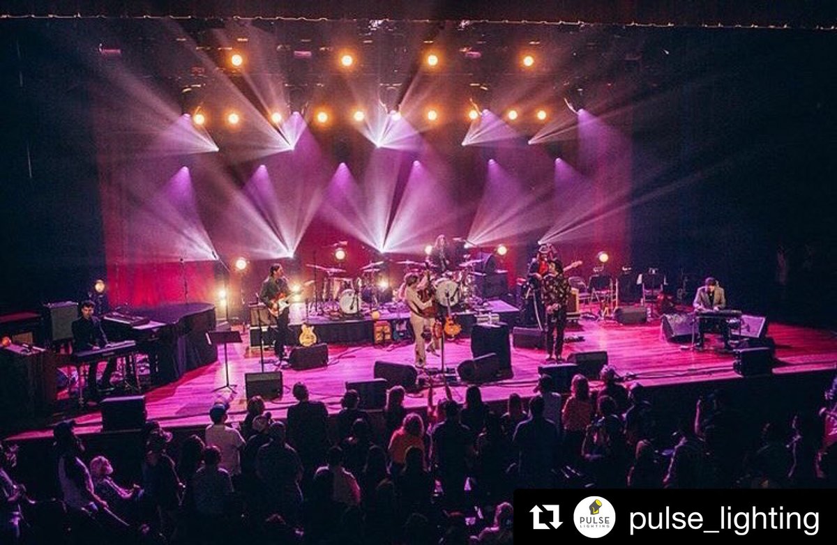 TheRobeWay's tweet image. #MargoPrice at the #RymanAuditorium &amp;amp; the @MikeyCummings #lightingdesign with @Robelighting #MegaPointe in the rig supplied by @Pulse_Lighting (📸 Chris Phelps). If u want to see more check out the @RollingStone “Top 10 Moments” from the show. rollingstone.com/country/live-r… #therobeway