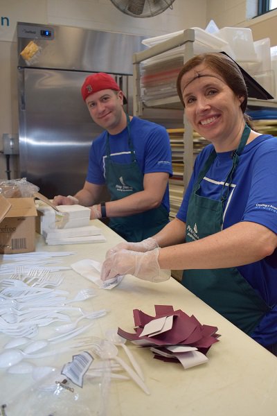 PineStreetInn's tweet photo. Thank you @AvalonBay for your help in the kitchen today! https://t.co/gt0UkqjQpU