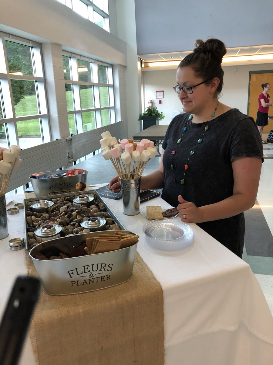 fancygrove's tweet photo. S’mores!! #FCPSsummit18 https://t.co/eEgntGURoJ
