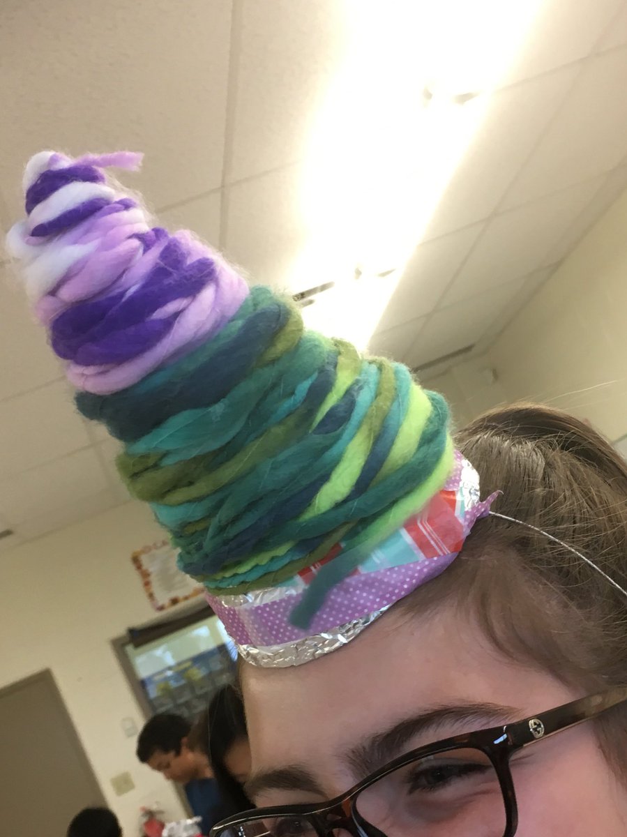 StJerome_CCSDLC's tweet photo. Grade 6Skaret had a unicorn themed makerspace today for meeting some class rewards. #candytowers #unicornhorns #stem #makerspaceisfun https://t.co/PJ4m8lvOXj