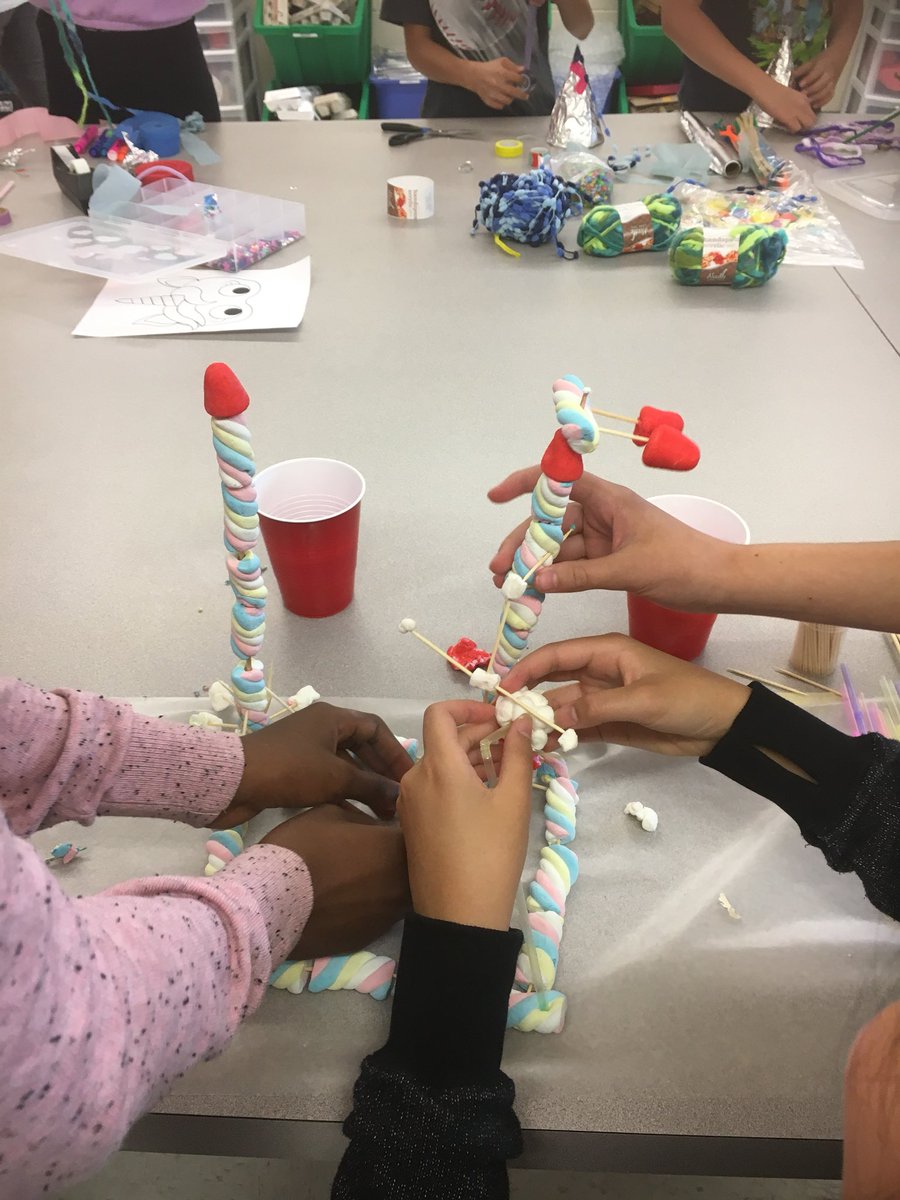 StJerome_CCSDLC's tweet photo. Grade 6Skaret had a unicorn themed makerspace today for meeting some class rewards. #candytowers #unicornhorns #stem #makerspaceisfun https://t.co/PJ4m8lvOXj
