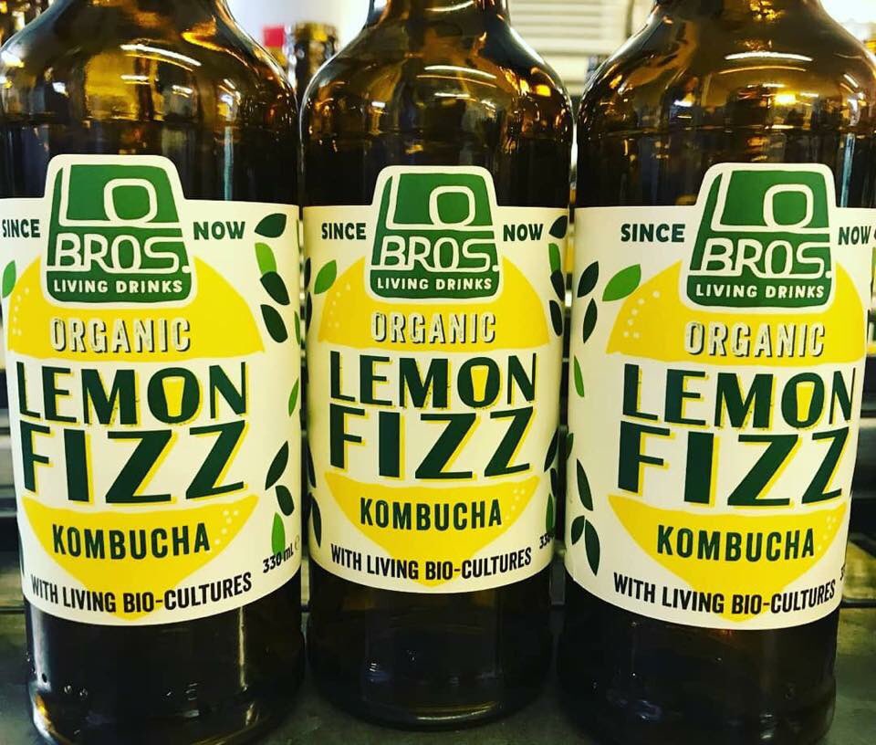 We're celebrating the first UK production of our totally unique range of Living Sodas today on World Digestive Health Day ♥️ Show your gut some love without having to compromise on taste👌🍋🌱 These contain kombucha AND apple cider vinegar! #loveyourgut