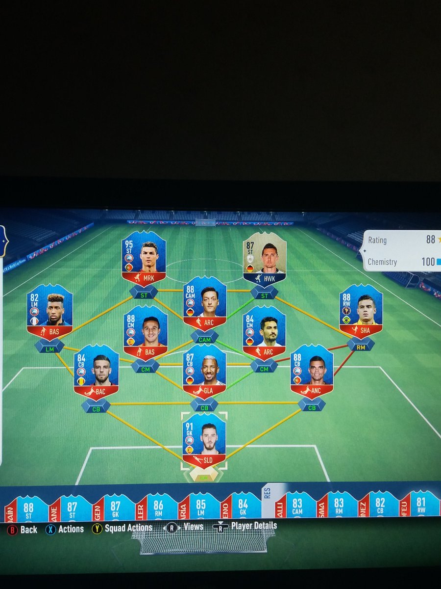 DizzieIsBae's tweet photo. @aa9skillz ive only played 5 world cups offline won 4 of them and done 2 offline drafts won all 8 games and done a few sbcs and repeated the europe one because i want a whole europe team this was a fresh start aswell. I Love ur vids keep up the good work 😁 https://t.co/OPMC2ZqaSD