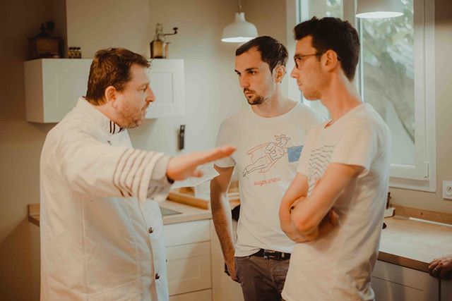 PennarBox's tweet photo. Étape 4 : #DeLÉcoute | On imagine notre future gamme de produits bretons avec notre communauté et @olivierbellin ! Photo : @lapieuvre.studio
#Bretagne #Brest #innovation #produitsbretons #YA #Monde #World #cook #cooking #design #thecorner #lagrandem4ison #pennarbox #Olivier… https://t.co/tboLEuZJXd