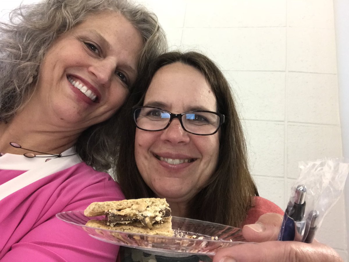 RMESWildcats's tweet photo. #FCPSsummit18 Make new friends, but keep the old, one is silver, one is gold! https://t.co/fLXS3DtCpM