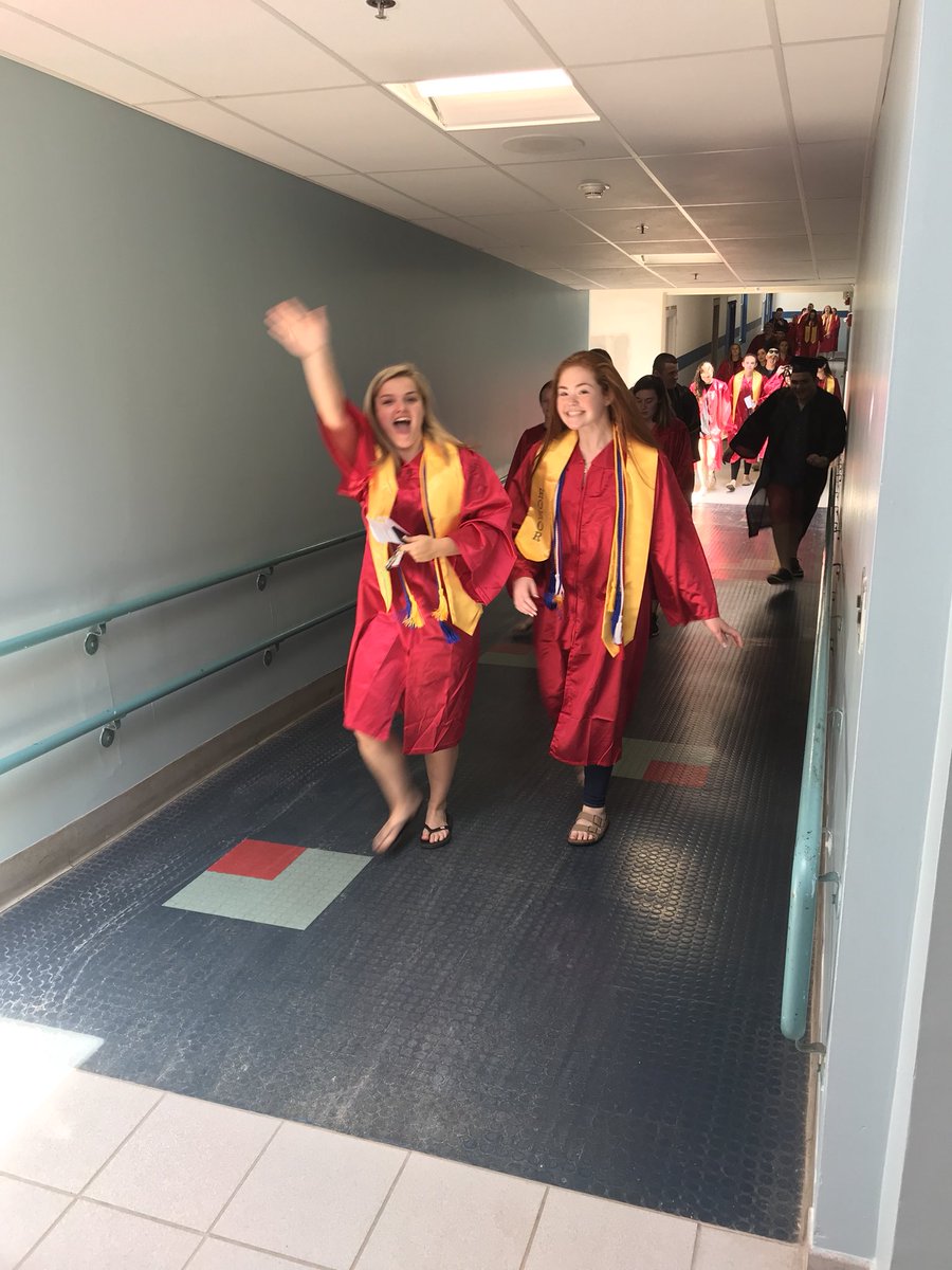 WHRHSGuidance's tweet photo. That’s a wrap!! #seniorwalk2018 @WH_Classof2018 @gmferrojr @WHPrincipal @DrCSJones https://t.co/lPSC8CkiEl