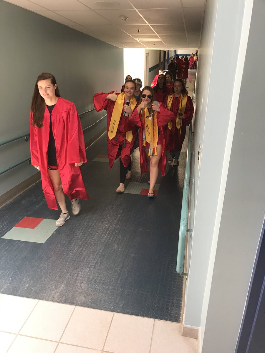 WHRHSGuidance's tweet photo. That’s a wrap!! #seniorwalk2018 @WH_Classof2018 @gmferrojr @WHPrincipal @DrCSJones https://t.co/lPSC8CkiEl