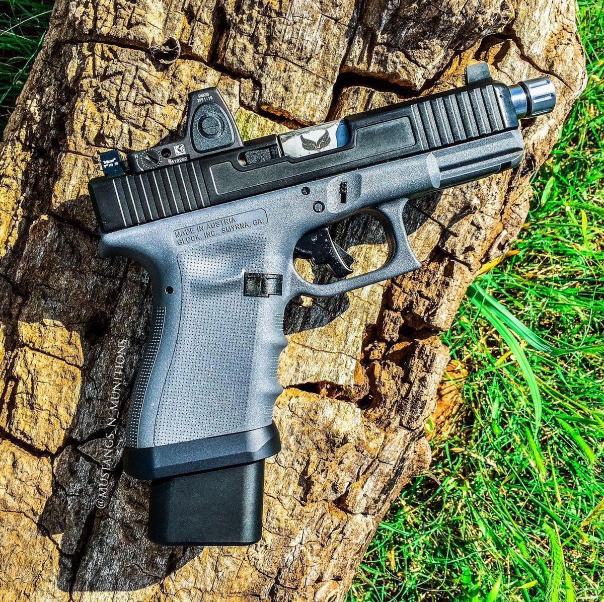 S3Fsolutions's tweet photo. @mustangs_n_munitions with one of our Stainless threaded match barrels putting in the work!  Really liking the simple build and color on this one. #accuracymatters https://t.co/1PINu1dQQ6