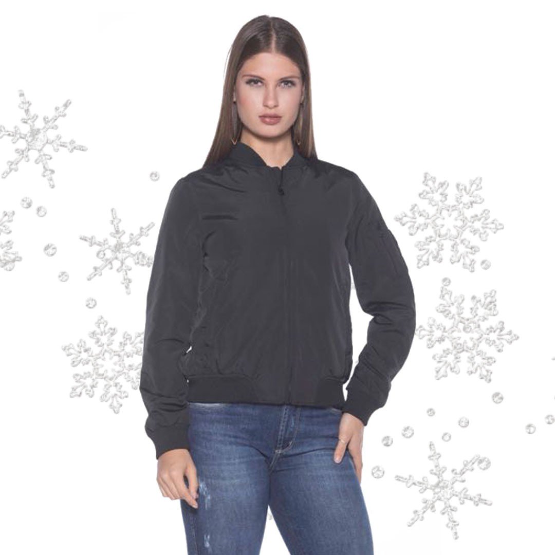 Markadapaz's tweet photo. ☃❄ O básico nunca sai de moda, jaqueta preta, fácil de combinar e você que... https://t.co/5JVoosl08k https://t.co/YYdxZP48Fw