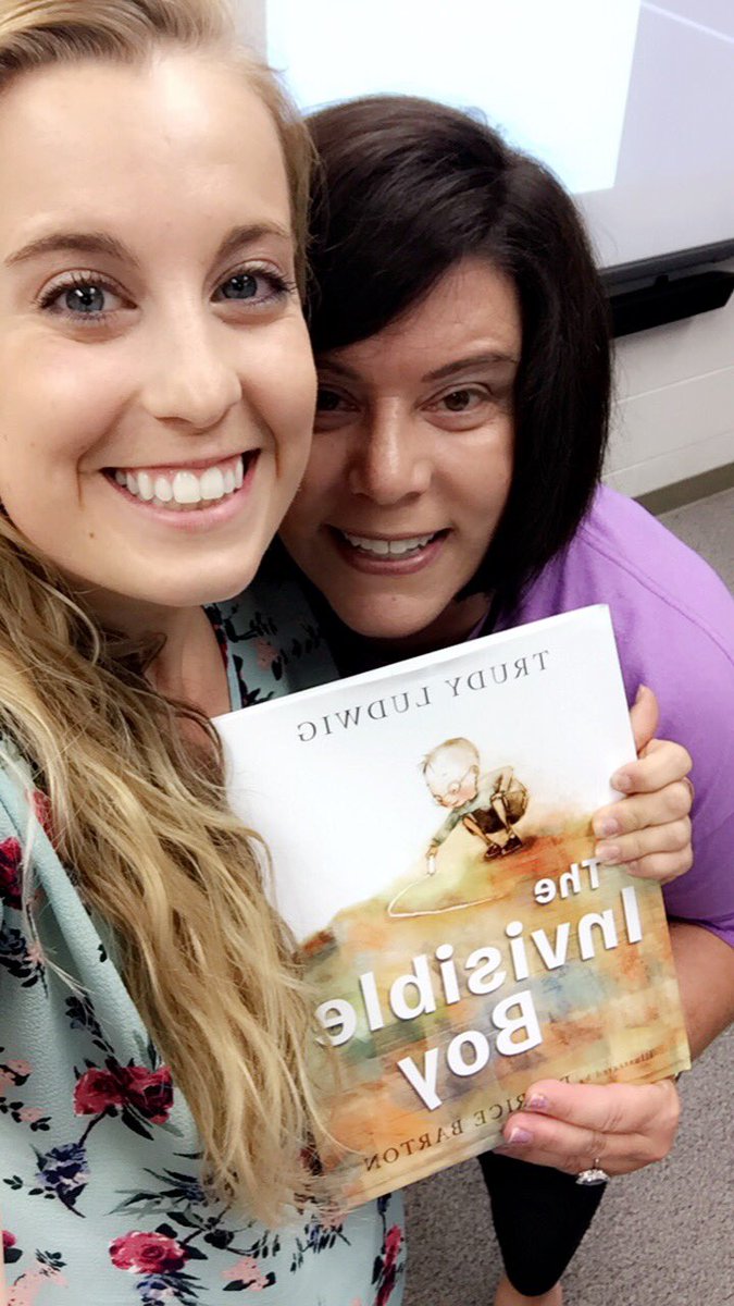 kellymarieee3's tweet photo. Mrs. Clouser was my 8th grade English Teacher & today she taught me again! I love being a life long learner with wonderful educators by my side! #FCPSsummit18 https://t.co/97N2V5lMMa