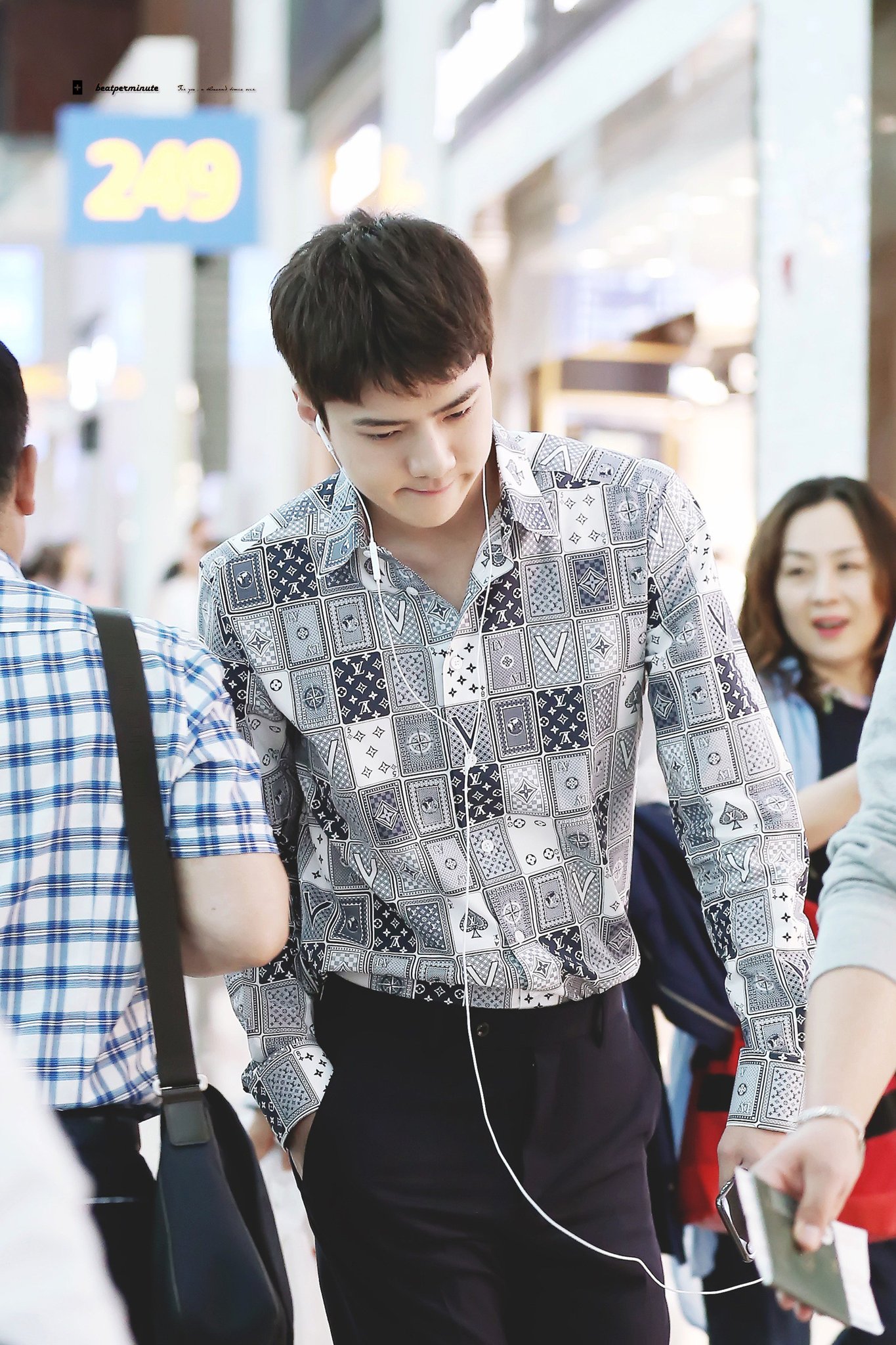 This is Airport Fashion! #exo  Exo airport fashion, Korean