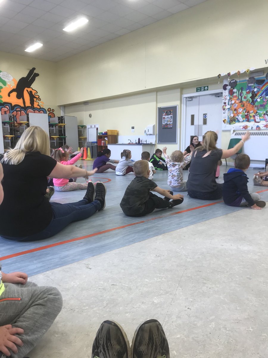 StNinsNursery's tweet photo. #AMGroup loved their park trip and picnic followed by dancing with #NextStepsDance #wellbeingweek https://t.co/qGWe0wVnLP