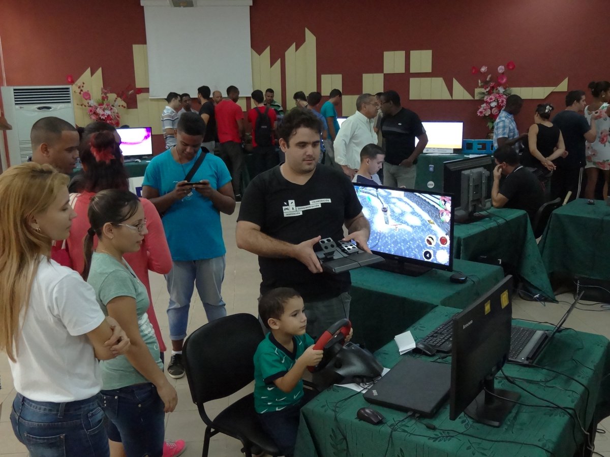 Lluvtorr's tweet photo. #Cuba Exposición de productos y servicios informáticos en Feria cierra la Jornada Científica del Ingeniero en Ciencias Informáticas (#JCICI) | Nuestros muchachos crecen en educación, aprendizaje y devienen pilares x #CubaInformatiza y + desarrollo dla sociedad @universidad_uci https://t.co/dbqWLP6JUt