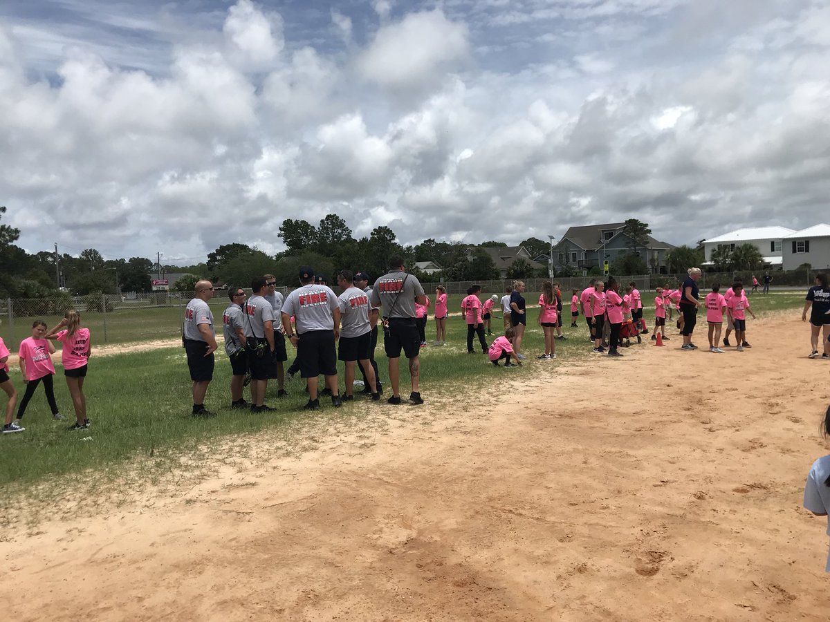 HBESDolphins's tweet photo. Thank you Panama City Beach fire rescue for making the jr. Olympics amazing today for our kids! https://t.co/9U1QvGJHYT
