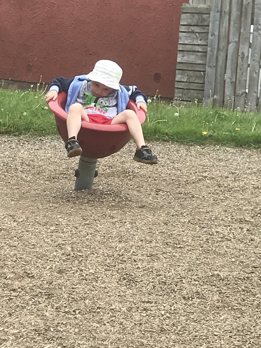 StNinsNursery's tweet photo. #PMGroup loved their dancing session with #NextStepsDance followed by a walk to the park for a picnic! #wellbeingweek https://t.co/MzwZLbUrvc
