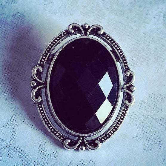 PapillionEra's tweet photo. Just SOLD! Lots more in stock... https://t.co/JlckLDfzd7
.
.
.
#prkjewelry #smallbiz #smallbusiness #gothicstyle #goth #gothgirl #gothic #jewelry #black #beautiful #canadianseller #canadiangirl #iamcanadian #vintagestyle #vintagelover #vintage #graduati… https://t.co/1u0WBzWcvY https://t.co/MtSH2tLu13