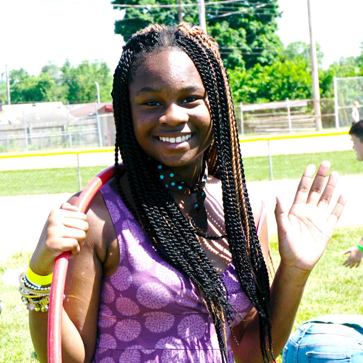 mcohiosheriff's tweet image. Last week we visited Esther Dennis with our partners from Agora Realty Group to host our annual Gold Star Cookout!  Our STAR kids are rewarded for their STAR behavior they show year-round. #CookOut #STARBehavior #Fun