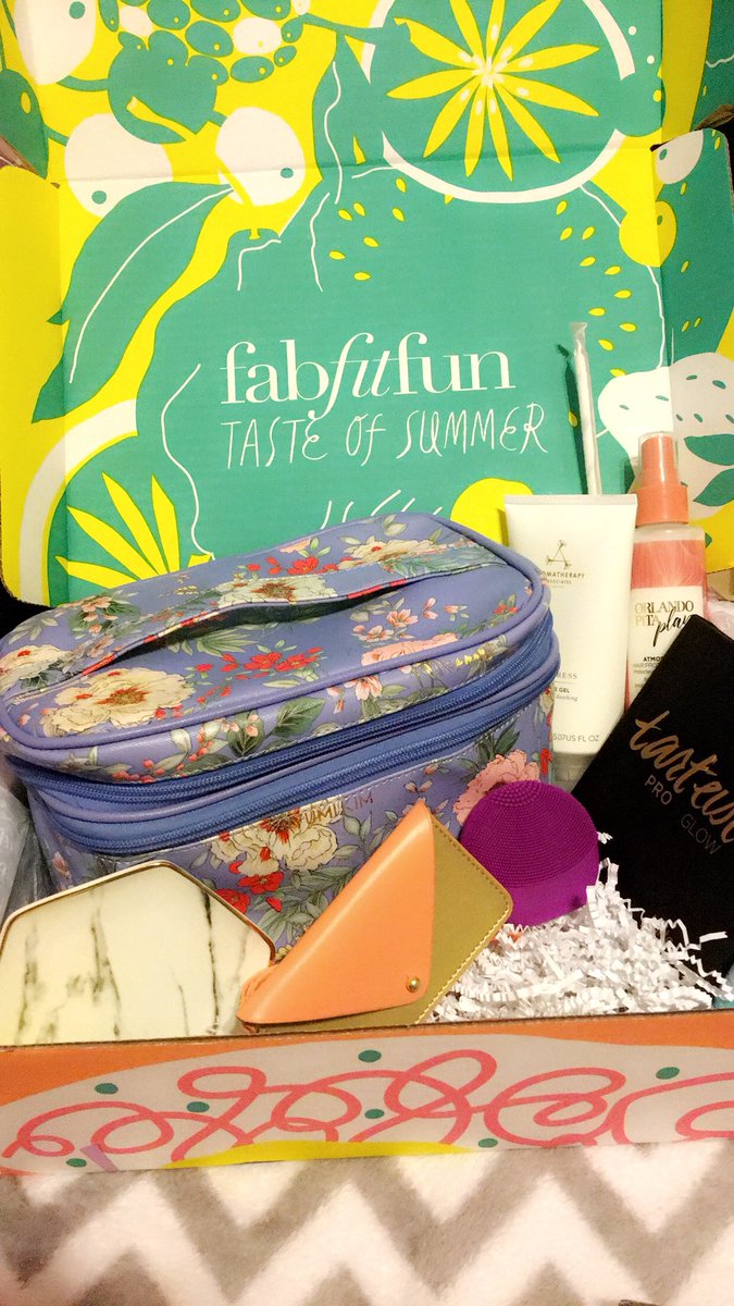 HLLavergne's tweet photo. @FabFitFun #fabfitfun #fffgiveaway #ExperienceElDorado https://t.co/X99roM468D