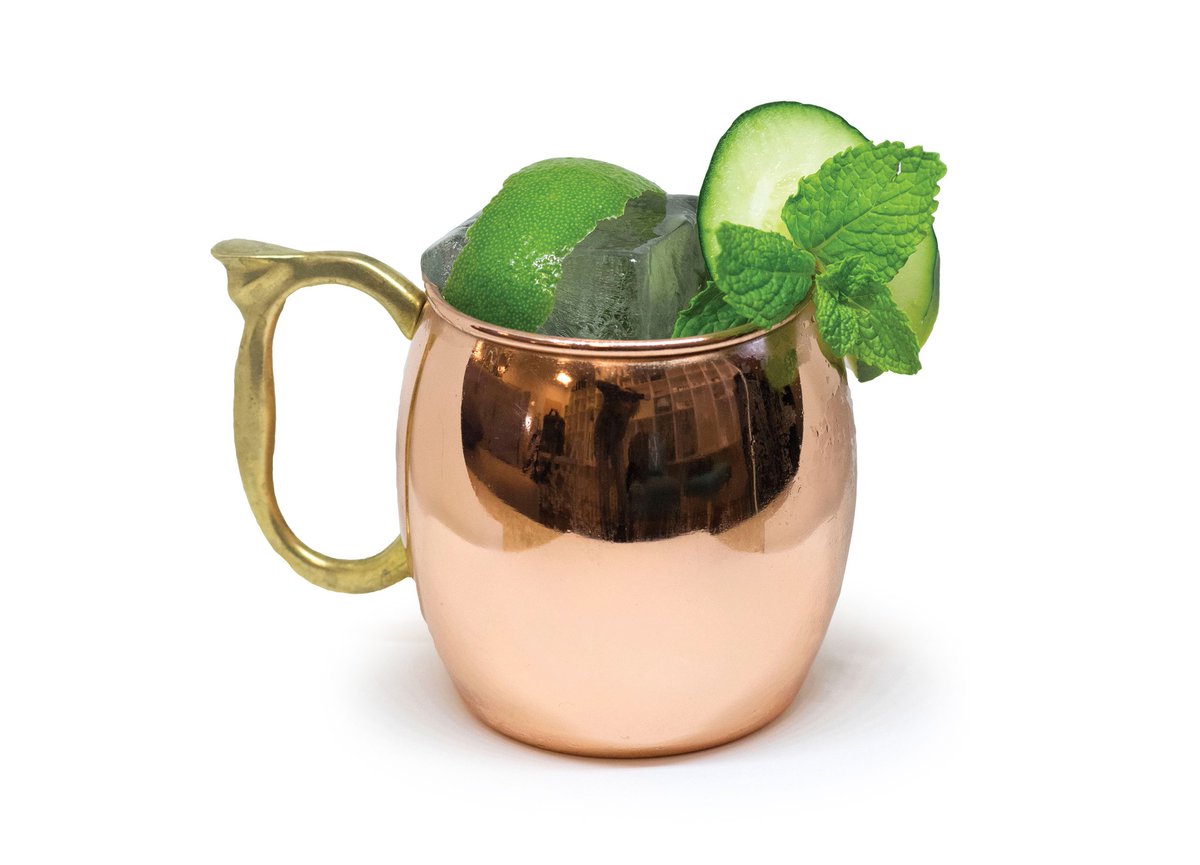 A creative cocktail adds that extra “wow” factor to an already amazing wedding day. Check out these 5 must-have sips crafted by <a href="/PranziCatering/">Pranzi</a>: southernneweddings.com/5-creative-coc… #weddinginspiration #cocktails #catering