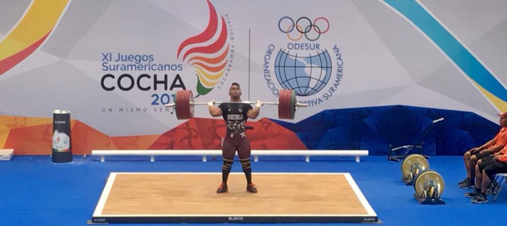 pinfantea's tweet photo. #VzlaEnCocha2018 || Nuestro Keidomar Vallenilla Levantamiento de Pesas 🏋🏼‍♂️ categoría 85Kg gana medalla de Plata 🥈y logra nuevo  Récord Nacional total 360 kg y envión 200 kg ¡Bravo! 🇻🇪👏🏽 @NicolasMaduro https://t.co/4nNtnfuR3k