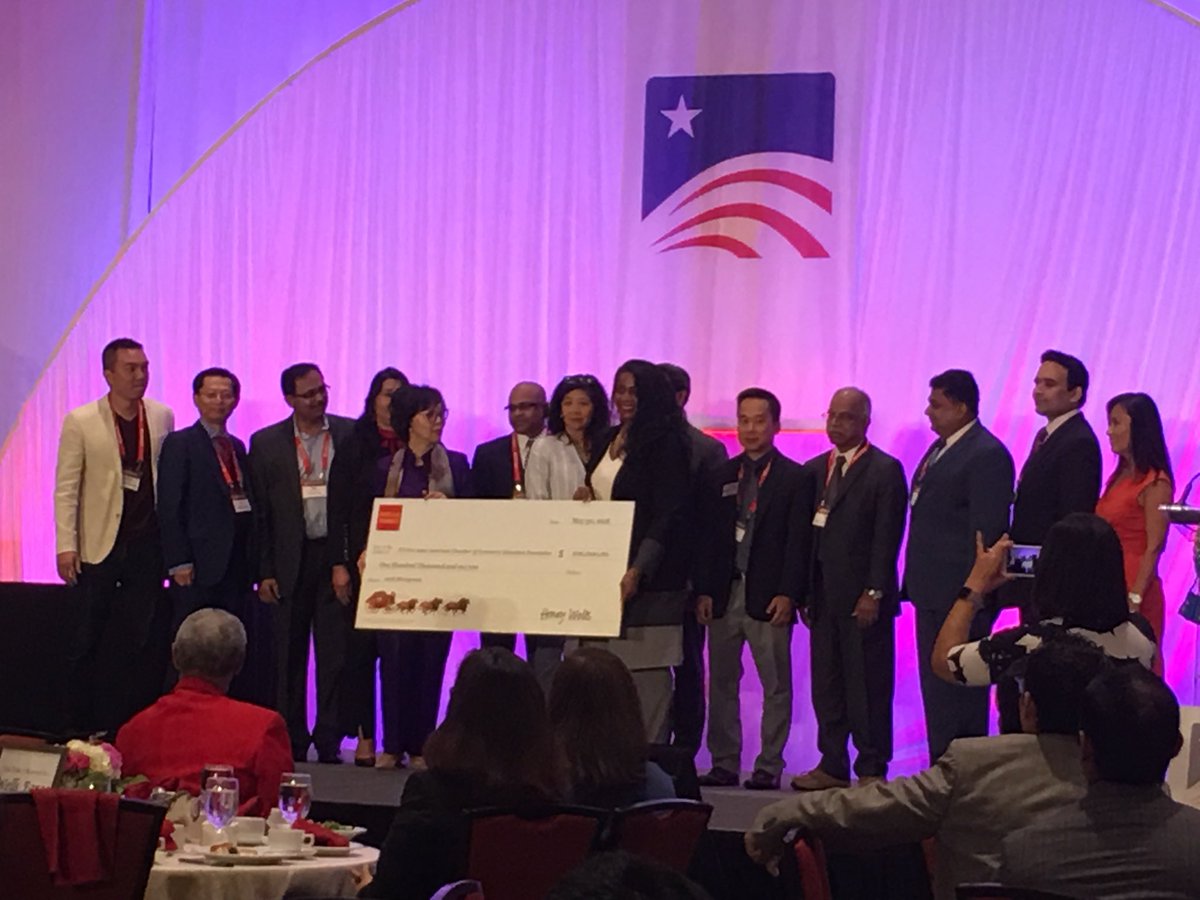 TracyBalazs's tweet photo. @celeb18 @FSRpeople @WellsFargo congratulations to all the awardees! https://t.co/bDwSuRO86l