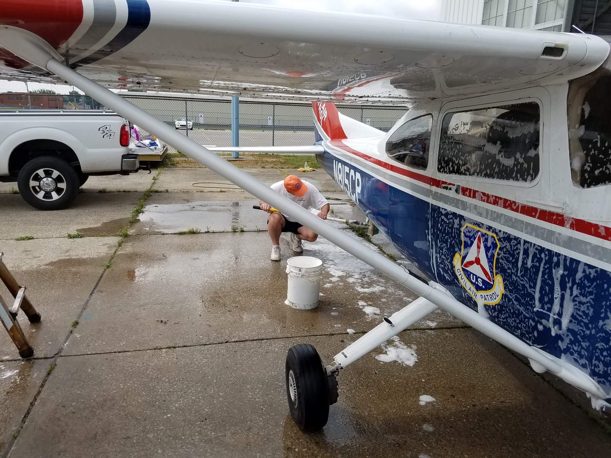 BowmanSrCAP's tweet photo. Several Squadron members put in some hard work to make the planes shine. https://t.co/ZUU6rhg17o