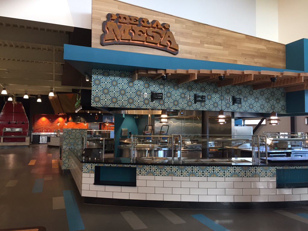BJ_Robrtsn's tweet photo. #WatchUsNowWednesday
Got a sneak peak at the new Rendezvous Dining facility on campus before it's August opening! #BLUEcollarGOLDstandard 😺 https://t.co/Qu1UdPCcl5