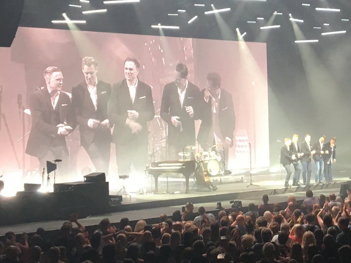 heather_tbt's tweet photo. @bryanadams The Boys are in the Toon! https://t.co/iwmdWOgYHe