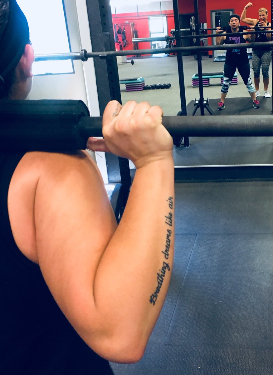 FreeStateFitnes's tweet image. Goals and dreams... are written all over it 💪🏼 #SHRED