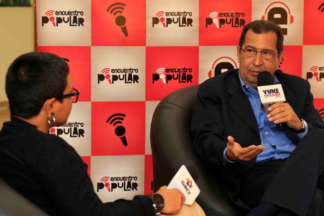 📻| Prof. <a href="/Adan_Coromoto/">Adán Chávez</a> “Las 3R: Reunificar nuestras fuerzas, Reporalizar y Repolitizar, ese 25% de venezolanos que tiene años sin participar en los procesos electorales. Hay que hacer un trabajo de consolidación de conciencia, a la causa revolucionaria”.