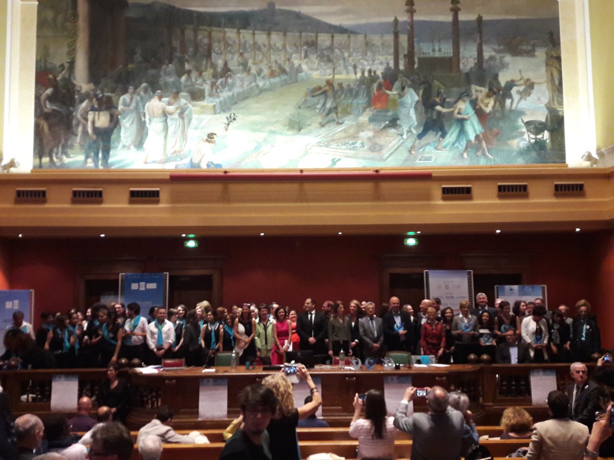 Merci à tous et à l'année prochaine!
<a href="/CGardou/">Charles Gardou</a> <a href="/elsagrangier/">🌷𝗘𝗹𝘀𝗮 𝗗𝗮 𝗖𝗼𝘀𝘁𝗮</a> <a href="/univ_lyon2/">Université Lumière Lyon 2</a> <a href="/s_cluzel/">Sophie Cluzel 🇨🇵🇪🇺</a> <a href="/Talenteo/">Talentéo</a> <a href="/handirect/">Handinova</a> <a href="/HANDIMAT69/">Handimat</a> @pole_emploi <a href="/TF1Initiatives/">TF1 Initiatives</a> <a href="/Handicap_fr/">Handicap.fr</a> <a href="/vivrefm/">Vivre FM</a> <a href="/TeamMacronPR/">TEAM MACRON</a> <a href="/villedelyon/">Ville de Lyon</a> <a href="/PascaleColisson/">Pascale Colisson</a> <a href="/VincentLochmann/">Vincent Lochmann</a> <a href="/AffejeeH/">Hintermann A. Mémona</a> @handiAgora <a href="/LADAPT/">SMERCH</a> <a href="/biomerieux/">bioMérieux</a>